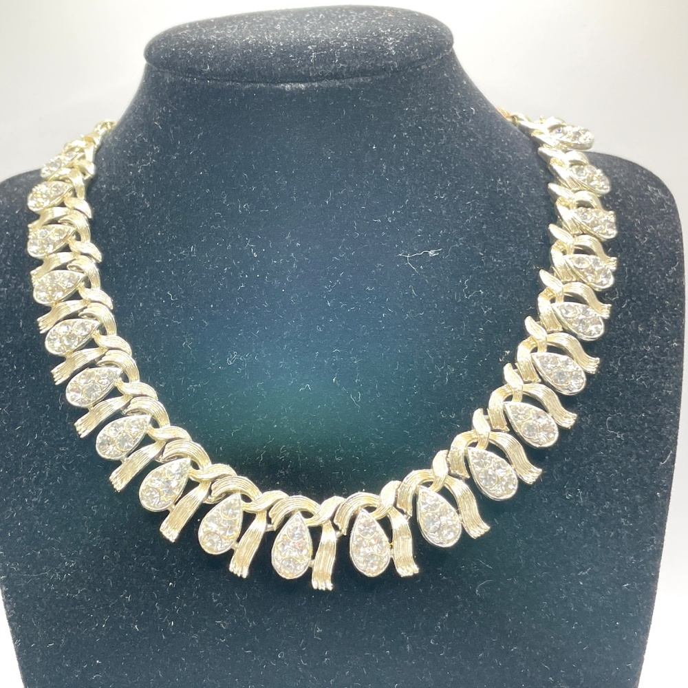 Lisner Signed Vintage Gold Tone Rhinestone Choker Necklace
